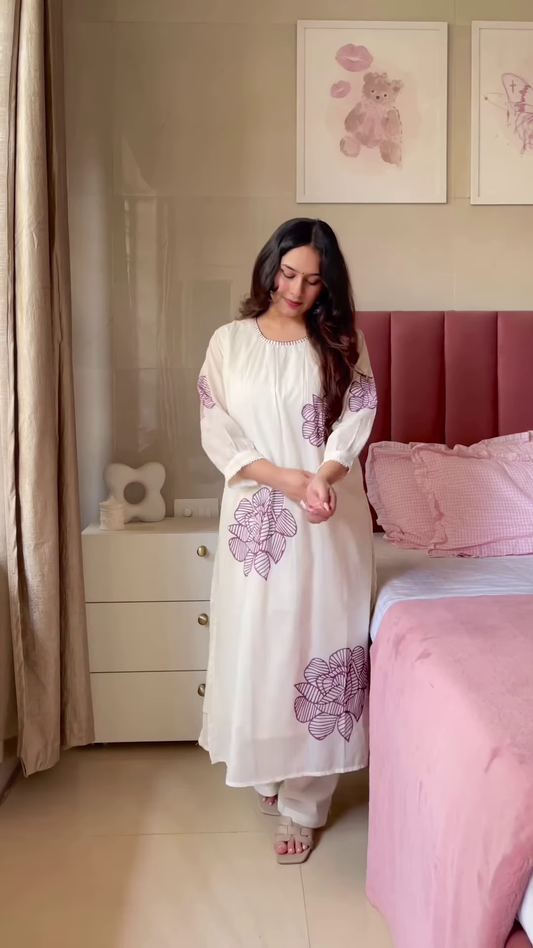 Cream Kurta with Black Embroidered Floral Dupatta – Elegant Ethnic Set for Women