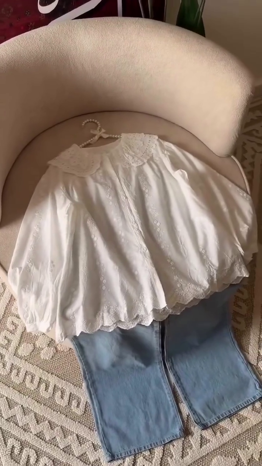 Vintage Inspired White Cotton Blouse with Scalloped Peter