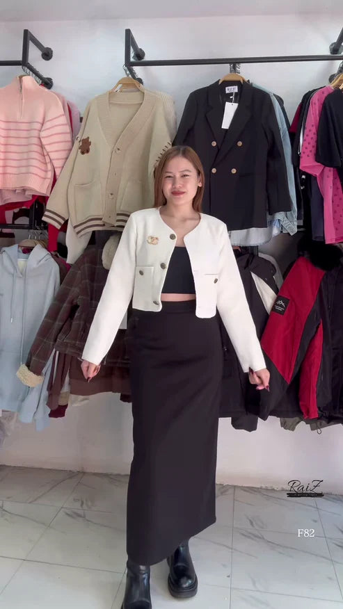 Elegant Cream Cropped Jacket – Redefine Your Classic Look with Chic Sophistication