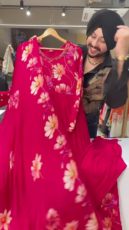 Pink Floral Printed Top with Light Blue Jeans – Casual Ethnic Fusion Wear for Women (Copy)