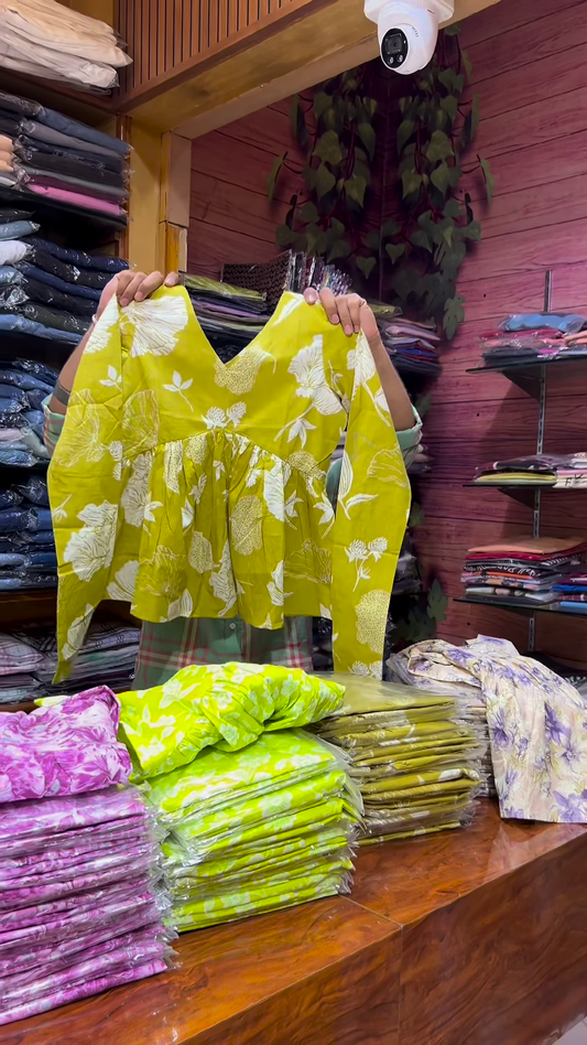 Green Floral Printed V-Neck Blouse with Long Sleeves for Women