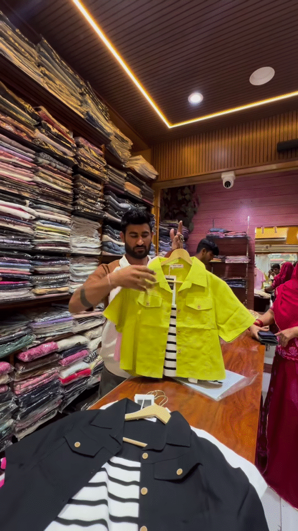 White Short-Sleeve Button-Down Shirt with Chest Pockets and Brown Buttons for Men