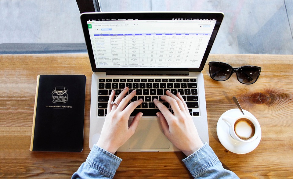 Revolutionizing Productivity: How AI is Automating Meetings and Changing the Workplace