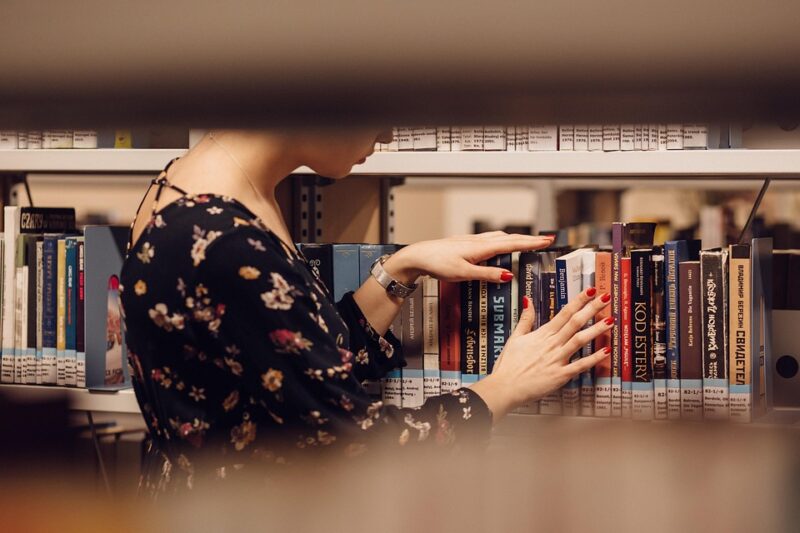 Navigating the Future of Work: Expert AI Guidance for Professionals