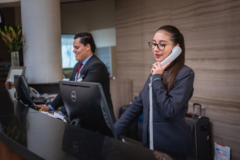 Revolutionizing Customer Service: The Rise of AI Virtual Assistants