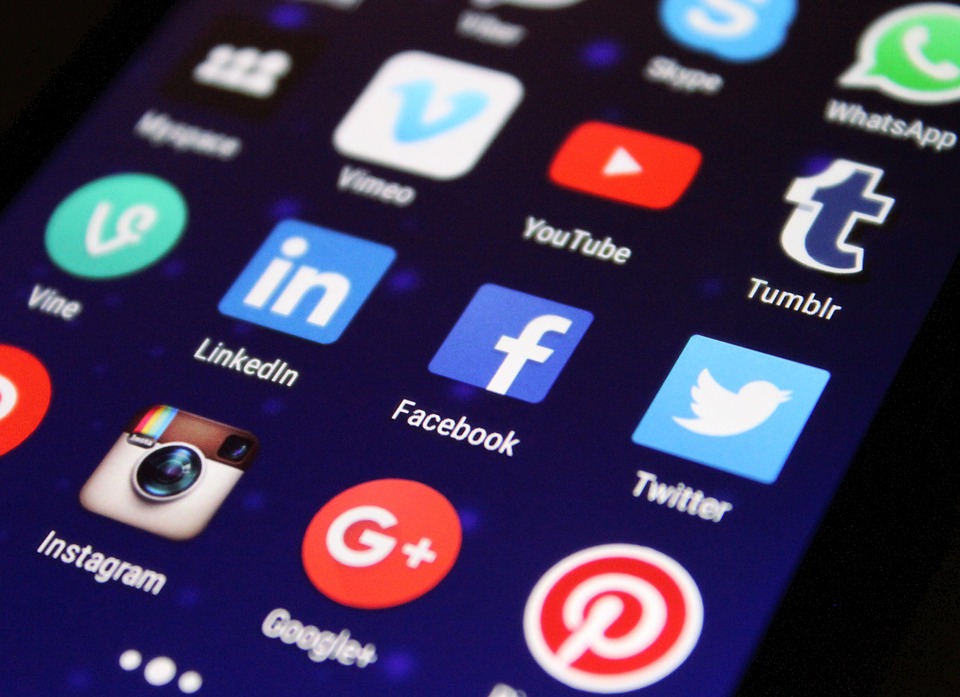 Revolutionizing Social Media: How AI is Changing the Game for Captions