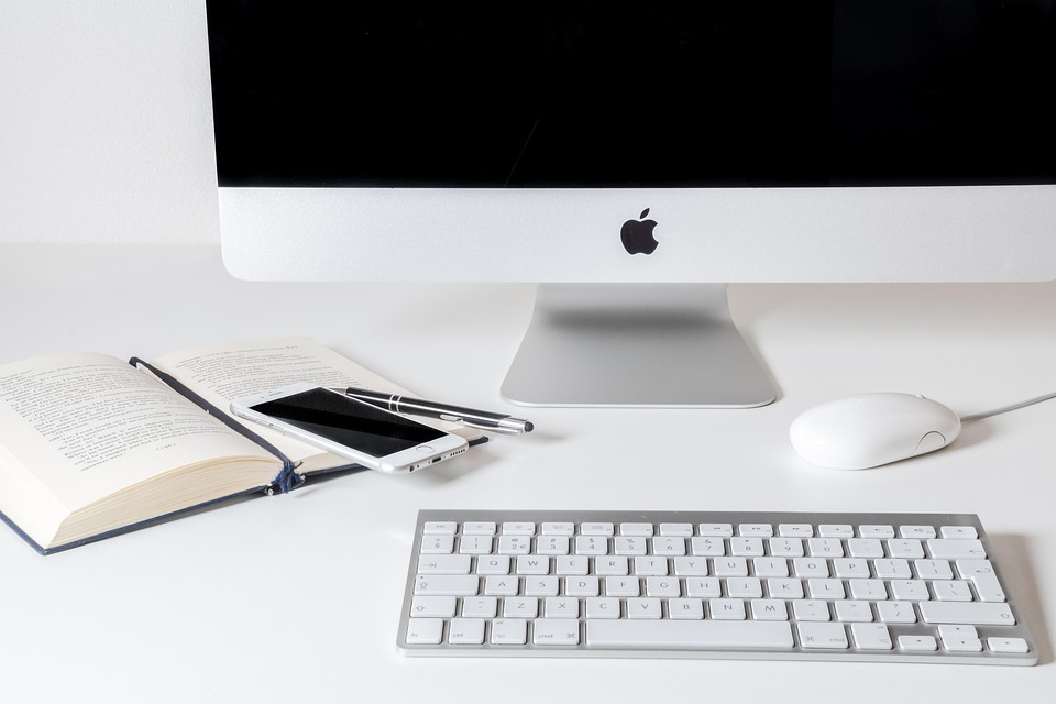 Revolutionize Your Blog: How AI Can Boost Traffic and Engagement